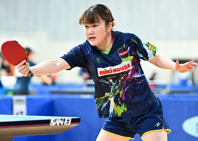 两队每次相 两队每次相