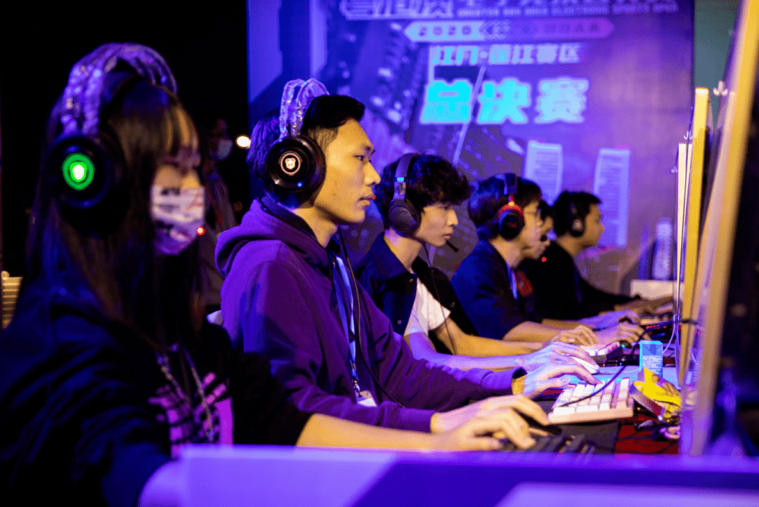 阵的两周内 阵的两周内