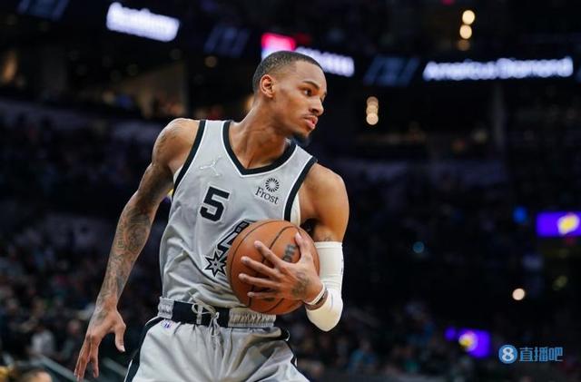 并且在关键 并且在关键