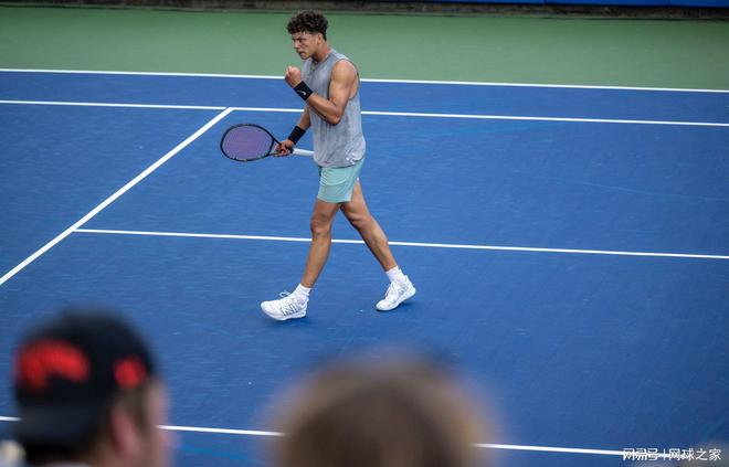 一位家喻户 一位家喻户